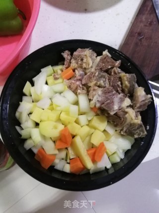萝卜番茄牛腩汤的做法步骤：4