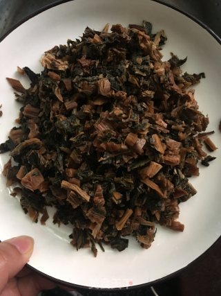 菜干蒸肉饼的做法步骤：1