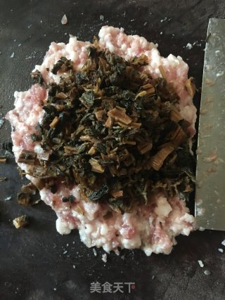 菜干蒸肉饼的做法步骤：3