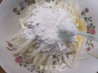 三味藕丝蛋饼的做法步骤：5