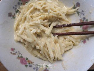 三味藕丝蛋饼的做法步骤：7