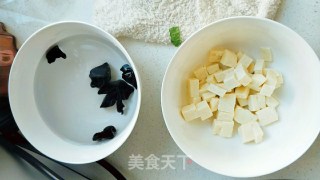 疙瘩汤的做法步骤：2