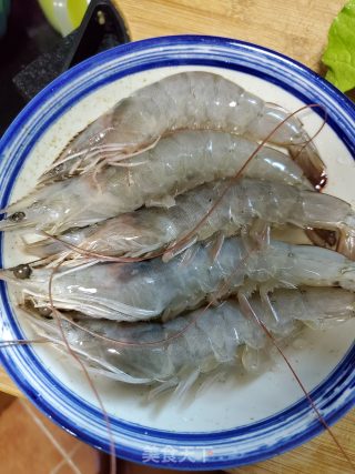 盐水大虾的做法步骤：1