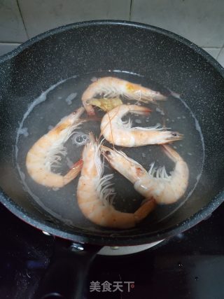 盐水大虾的做法步骤：3
