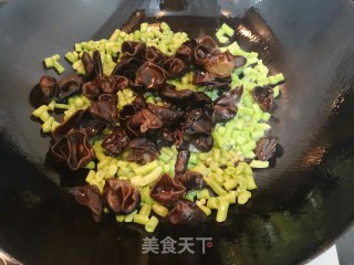长豆木耳菌的做法步骤：13
