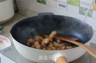 土豆红烧肉的做法步骤：6