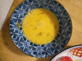 西红柿炒鸡蛋的做法步骤：2