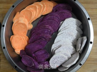 桂香椰奶薯丸的做法步骤：3