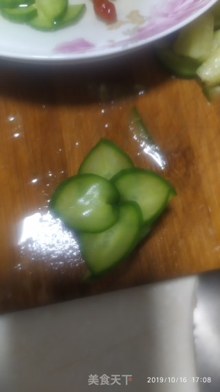 黄瓜拼花的做法步骤：6