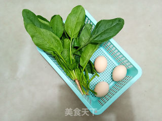 菠菜烘蛋的做法步骤：1