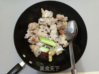 啤酒烧猪蹄的做法步骤：5