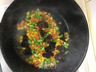 虾仁炒时蔬的做法步骤：7