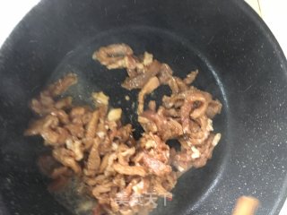 牛肉丝炒青椒的做法步骤：7