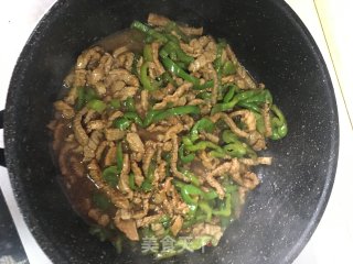 牛肉丝炒青椒的做法步骤：11