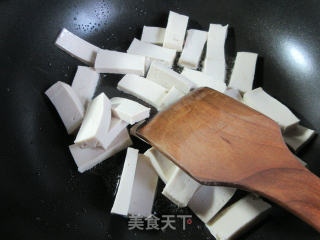芹菜炒千页豆腐的做法步骤：3