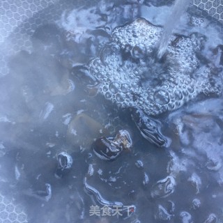 菜心炒木耳的做法步骤：4