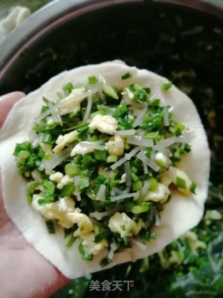 韭菜包子的做法步骤：8