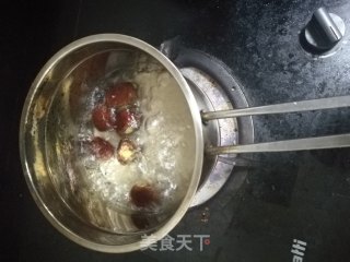 板栗鸡汤的做法步骤：3