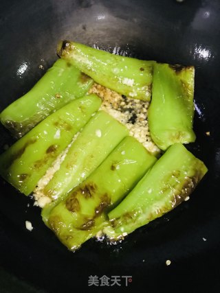 虎皮青椒的做法步骤：4