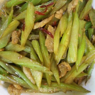 芹菜小炒肉的做法步骤：9