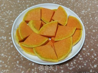 南瓜蒸红枣的做法步骤：2