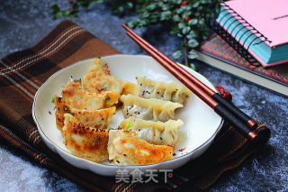 芹菜鲜肉煎饺的做法步骤：14