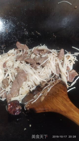 鸭胸肉炒金针菇的做法步骤：6