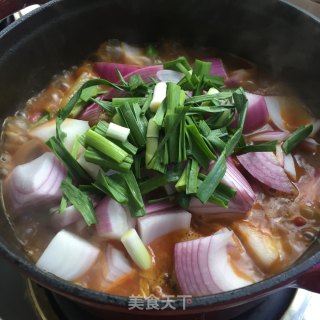 香辣时蔬鸡腿煲的做法步骤：9