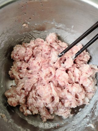 肉三鲜包子的做法步骤：4