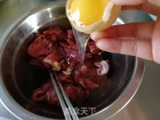小炒牛肉的做法步骤：4