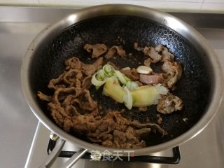小炒牛肉的做法步骤：7