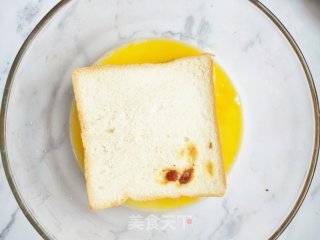 消灭家里剩余的香蕉:简单快手的吐司香蕉煎鸡蛋的做法步骤：6