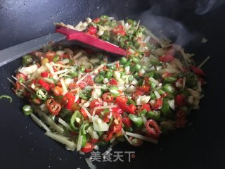 韭黄紫苏炒螺肉的做法步骤：6