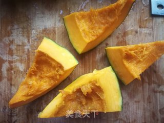 冰糖蒸南瓜苹果的做法步骤：2