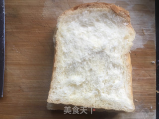 葱香鸡蛋吐司片的做法步骤：1