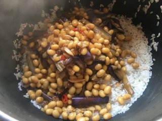 黄豆茄子焖饭的做法步骤：14