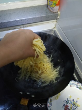 呛拌干豆腐的做法步骤：2