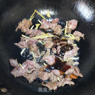 牛肉炒莴笋的做法步骤：8