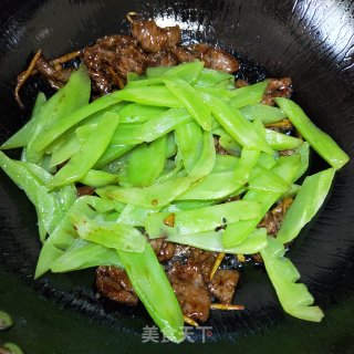 牛肉炒莴笋的做法步骤：10