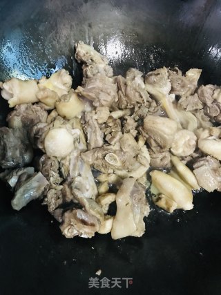 老鸭萝卜汤的做法步骤：3