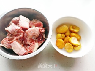 板栗烧鸭的做法步骤：1