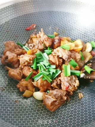 板栗烧鸭的做法步骤：6
