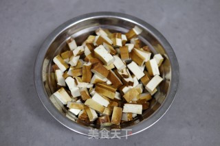 辣椒爆炒豆腐干的做法步骤：1