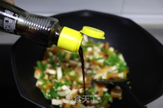 辣椒爆炒豆腐干的做法步骤：7