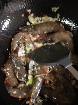 蒜香蝦的做法步骤：3