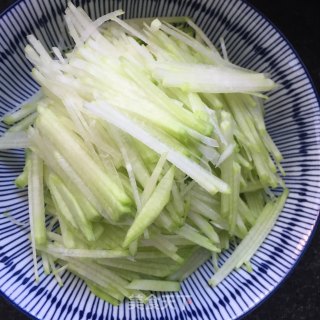 金钩海米炒萝卜的做法步骤：3