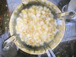 玉米汁的做法步骤：4