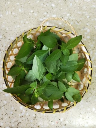 九层塔煎蛋的做法步骤：3