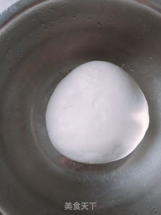 韭菜鸡蛋馅饼的做法步骤：2