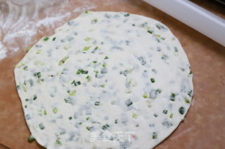 香酥葱油饼的做法步骤：12